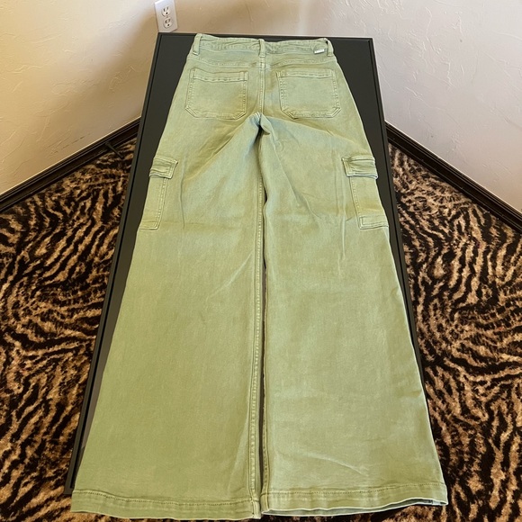 Green RISEN Jeans - Picture 2 of 6
